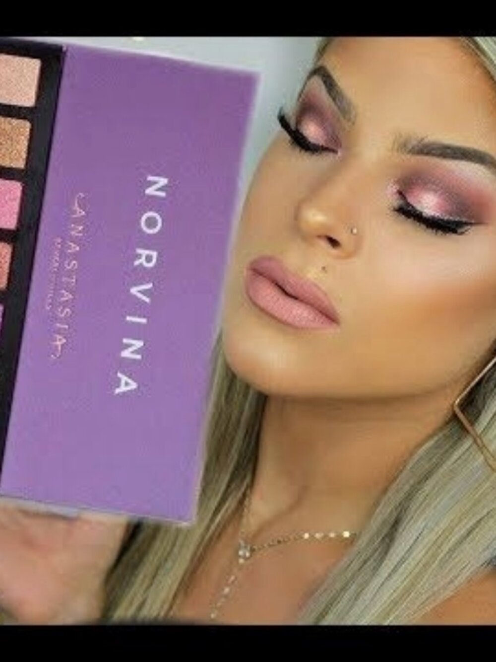 ANASTASIA BEVERLY HILLS (ABH) ‘Norvina’ Eyeshadow Palette - 14 shades